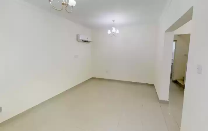 Residential Ready Property 3 Bedrooms U/F Apartment  for rent in Al Sadd , Doha #9787 - 1  image 